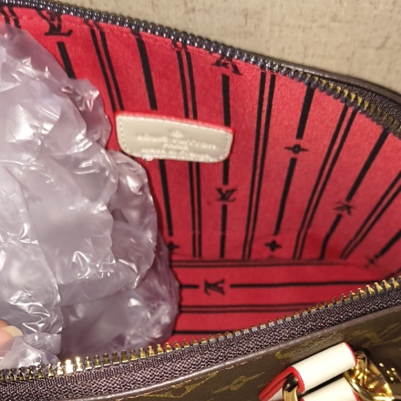 Brown and White Satchel with Red Accents - Picture 6 of 10